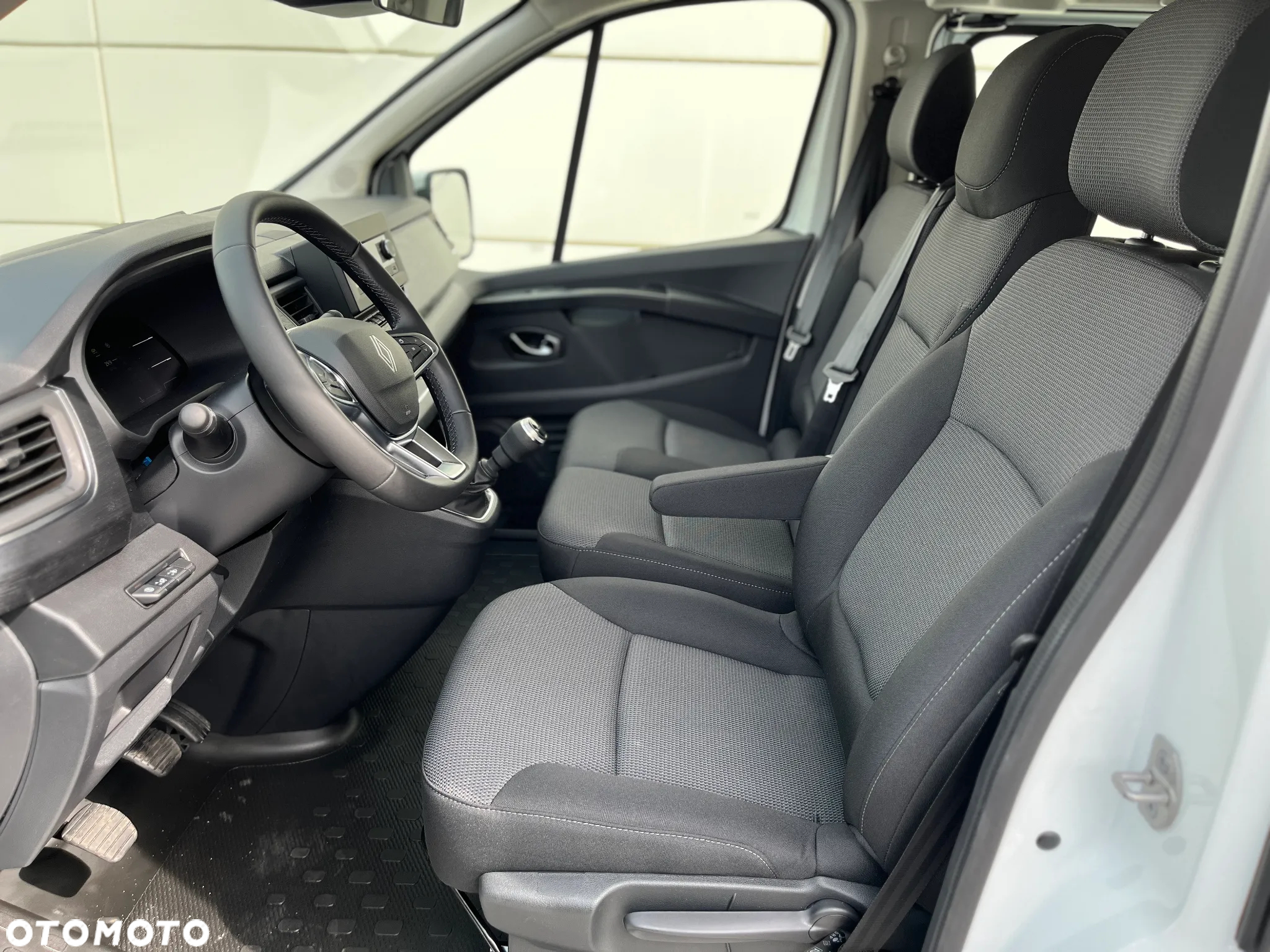Renault Trafic - 10