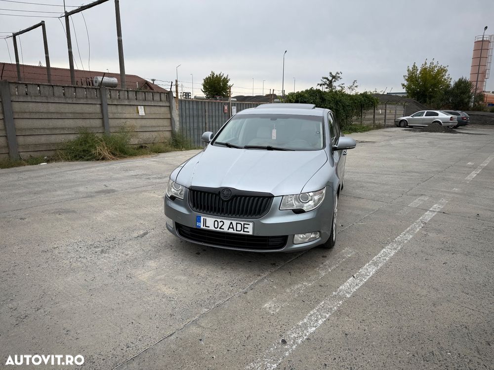 Skoda Superb 2.0 TDI DSG Ambition - 2