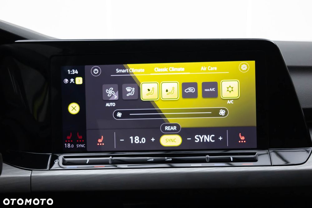 Volkswagen Golf - 32