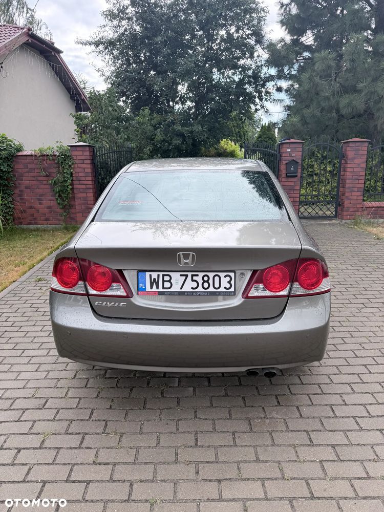 Honda Civic 1.8 Comfort - 4