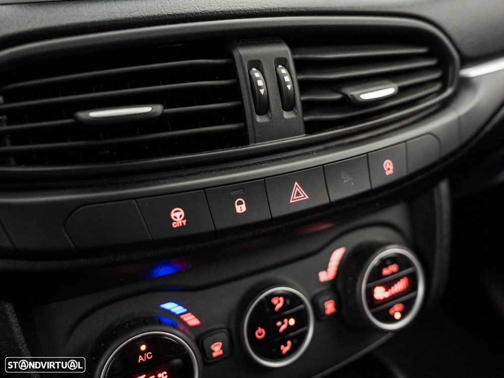 Fiat Tipo Station Wagon 1.3 M-Jet Lounge - 22