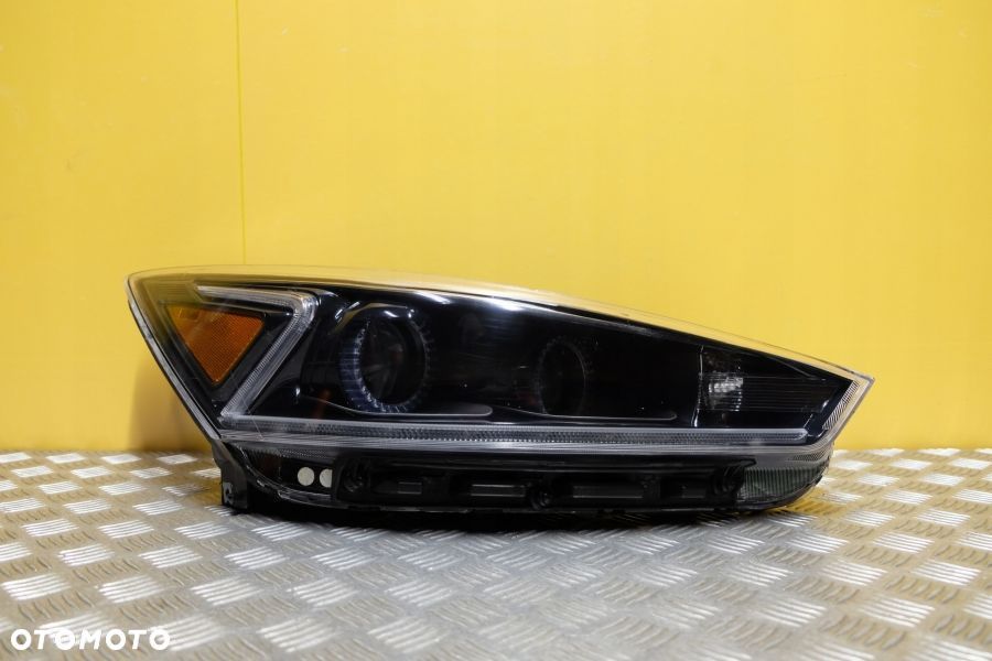 KIA CADENZA 2016- REFLEKTOR LAMPA PRZÓD ZWYKŁA SOCZEWKOWA Z LED PRAWA USA - 1