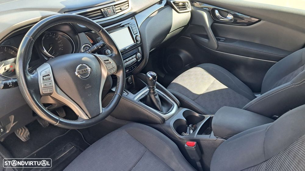 Nissan Qashqai 1.2 DIG-T N-Connecta 18 - 6
