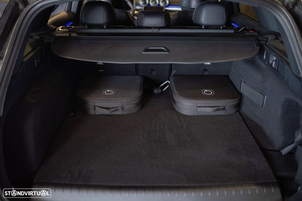 Mercedes-Benz C 300 e AMG Line - 26