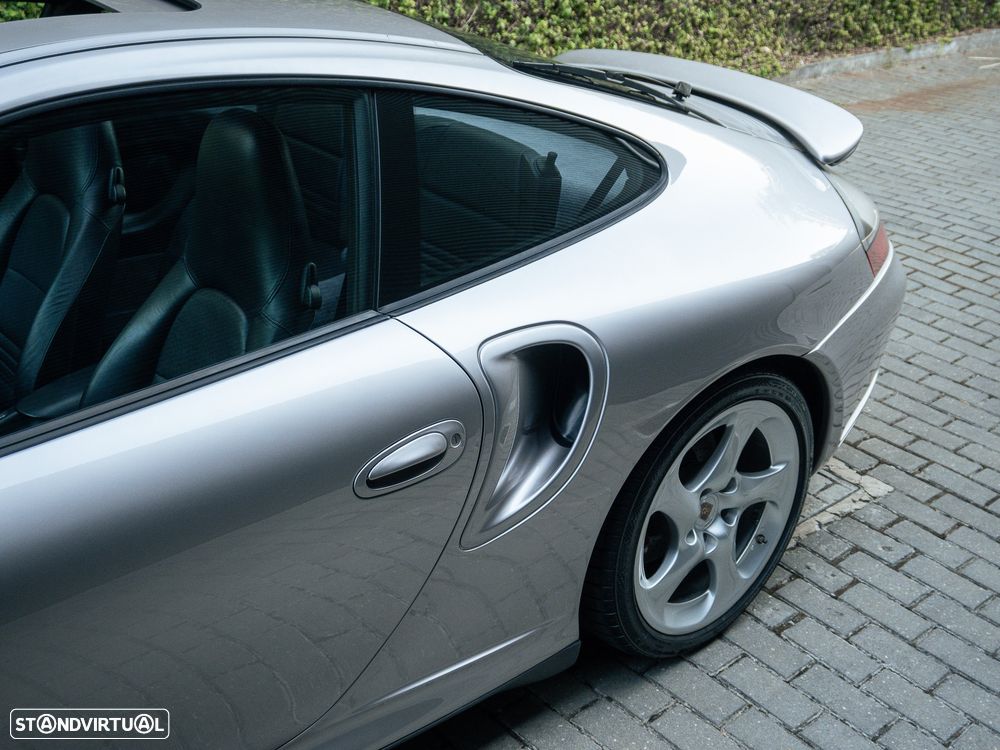 Porsche 911 Turbo — fotografia 6
