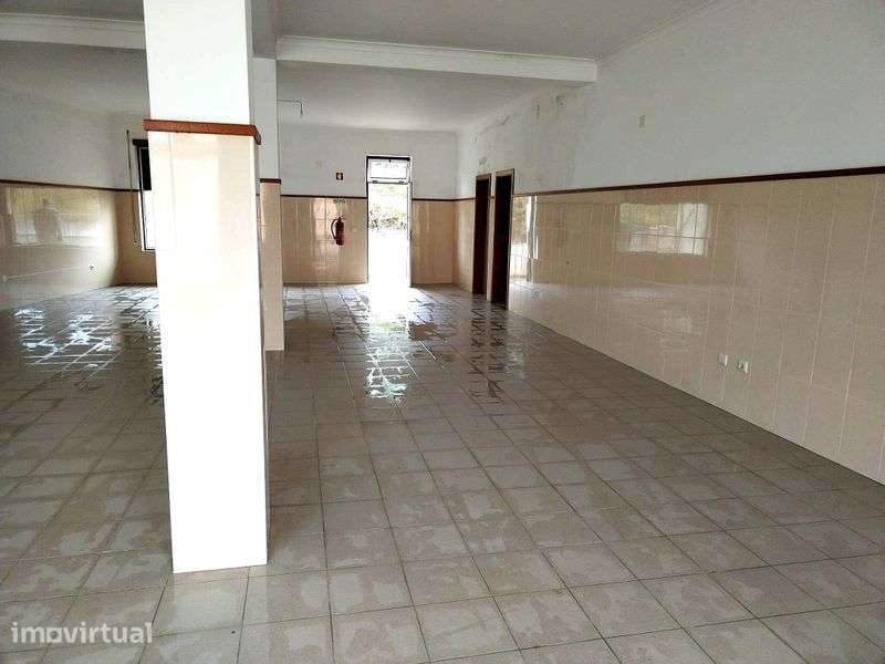 Alugo lojas em pinheiros Leiria - Grande imagem: 5/8