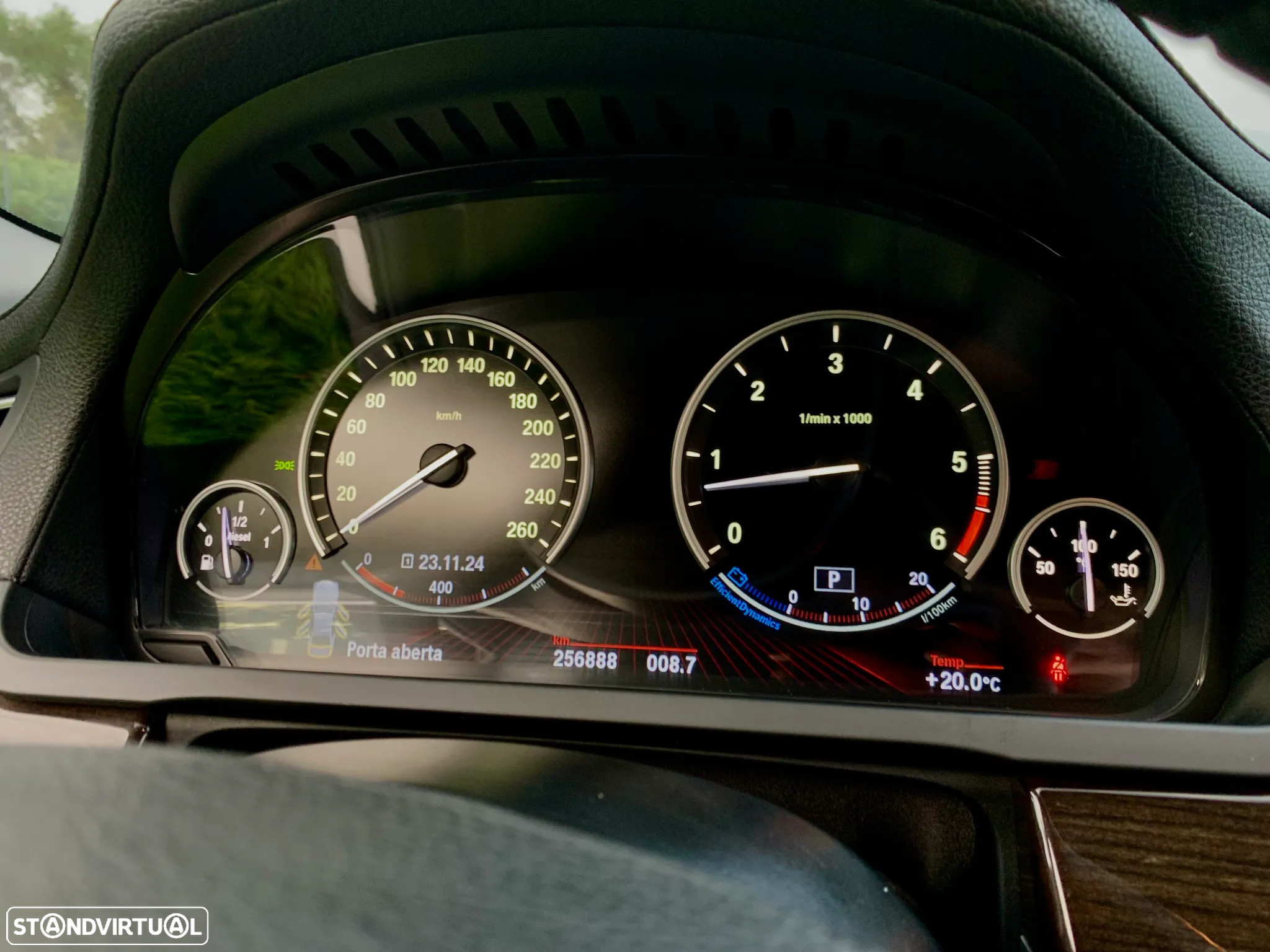 BMW 740 d Pack M - 44