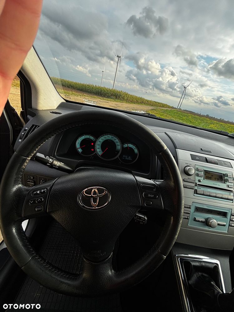 Toyota Corolla - 16