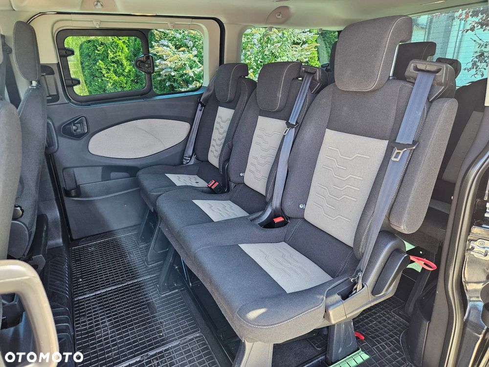 Ford Tourneo Custom 310 L2H1 VA Titanium - 8