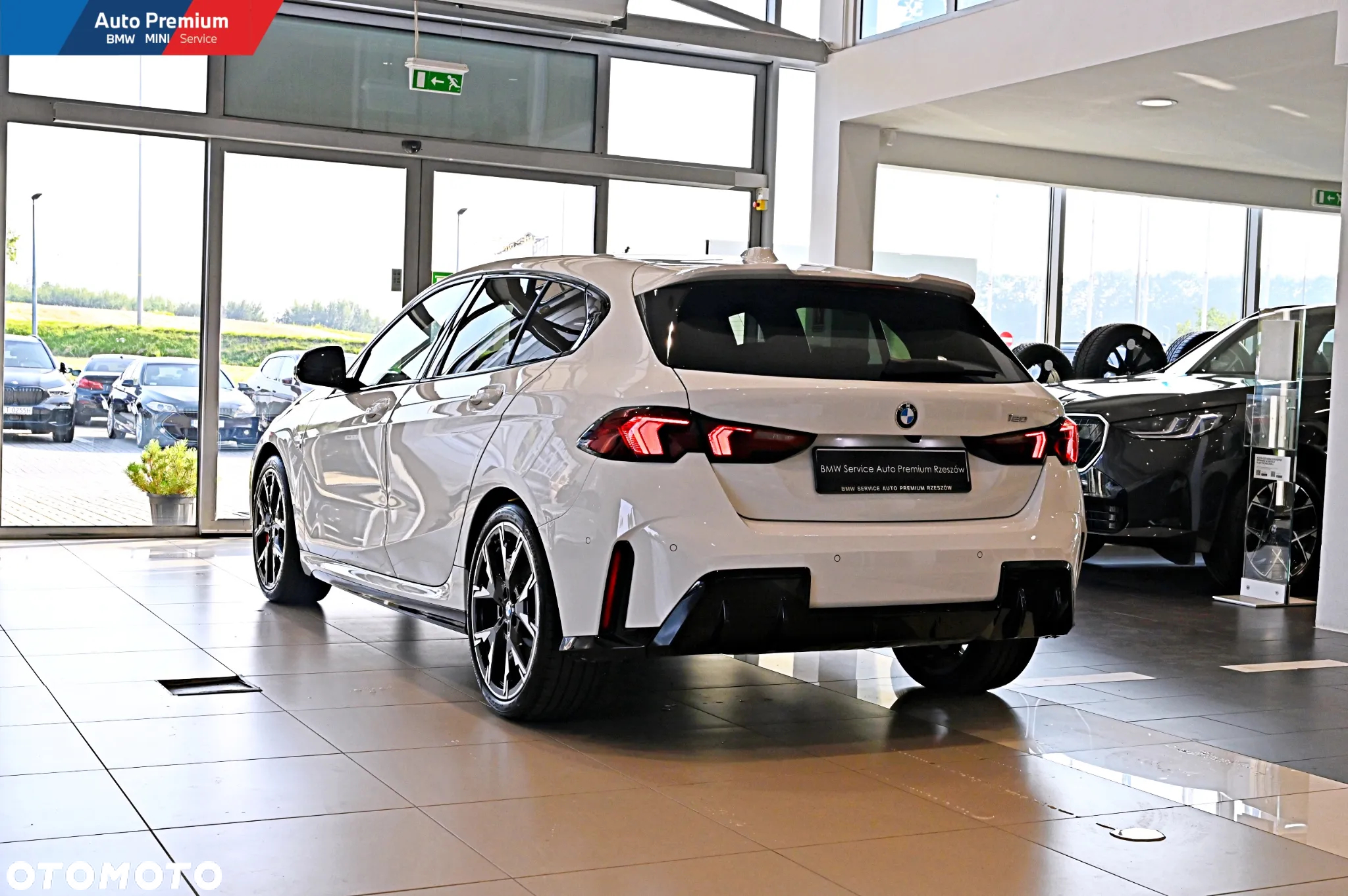 BMW Seria 1 120 mHEV - 19