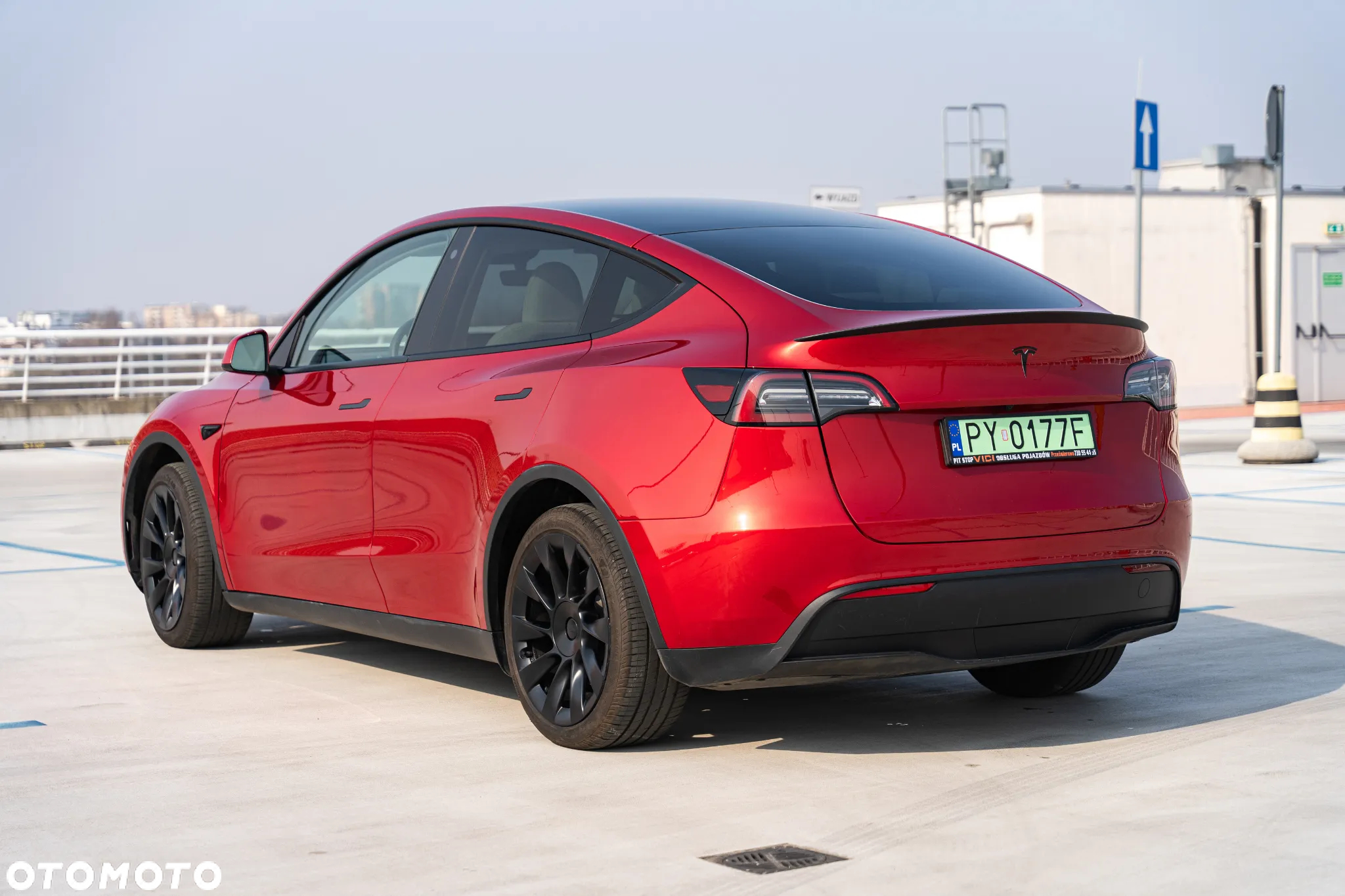 Tesla Y 83.1kWh Long Range AWD - 5