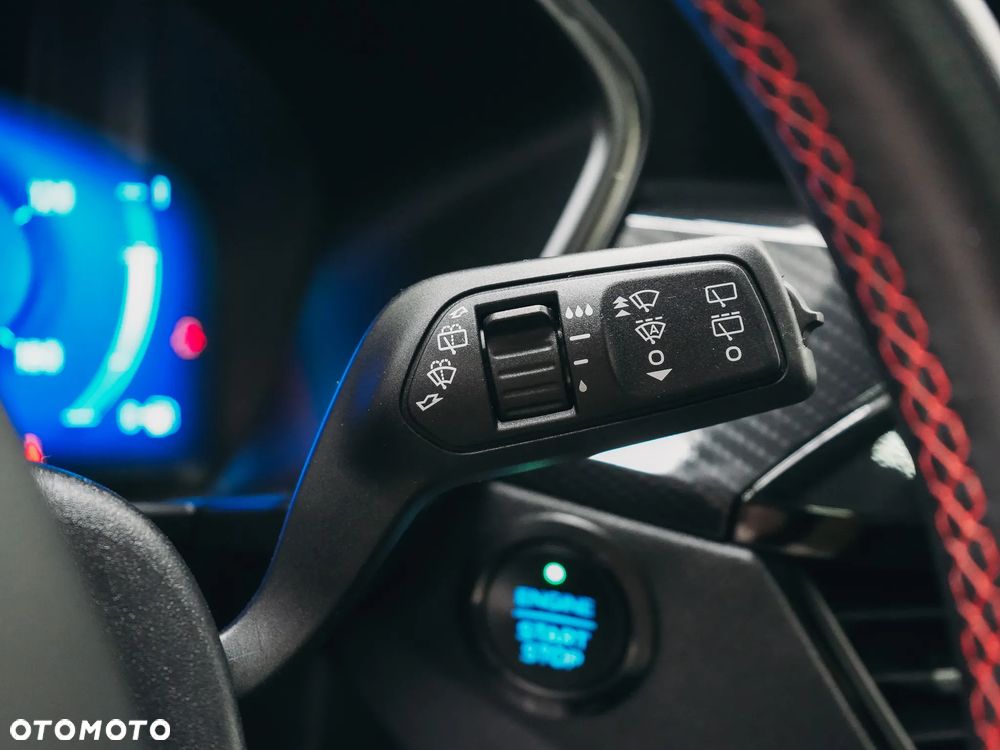 Ford Kuga 2.5P PHEV FWD ST-Line X - 18
