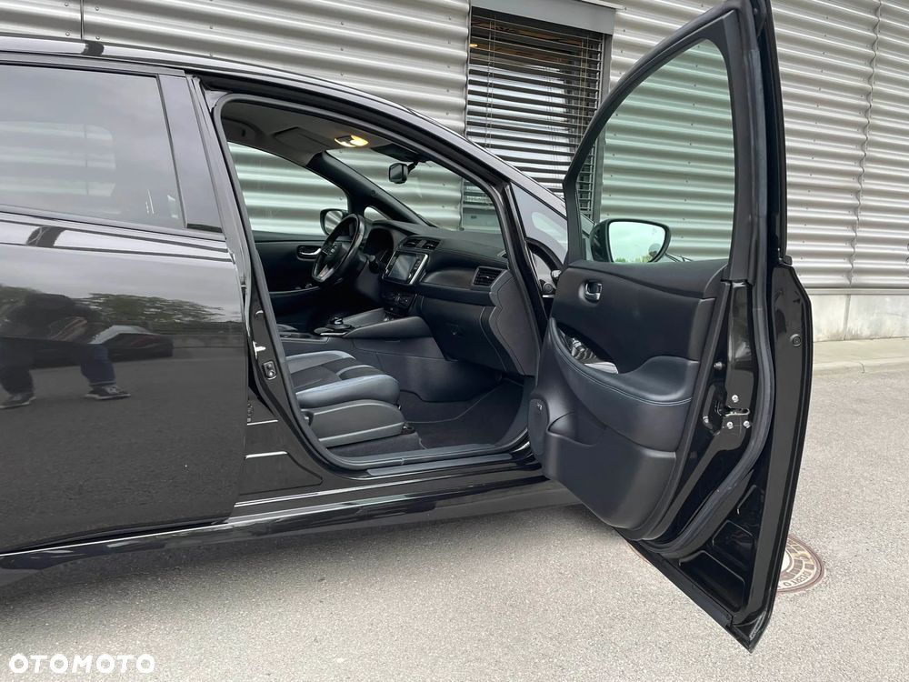 Nissan Leaf 40 kWh TEKNA - 19