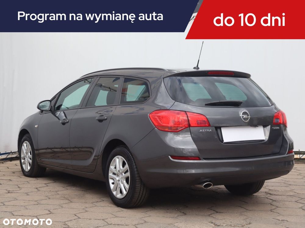 Opel Astra 2012 photo 5