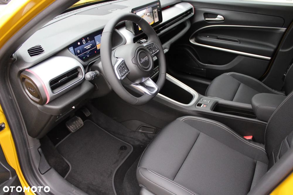 Jeep Avenger 1.2 T3 mHEV Summit FWD eDCT6 - 6