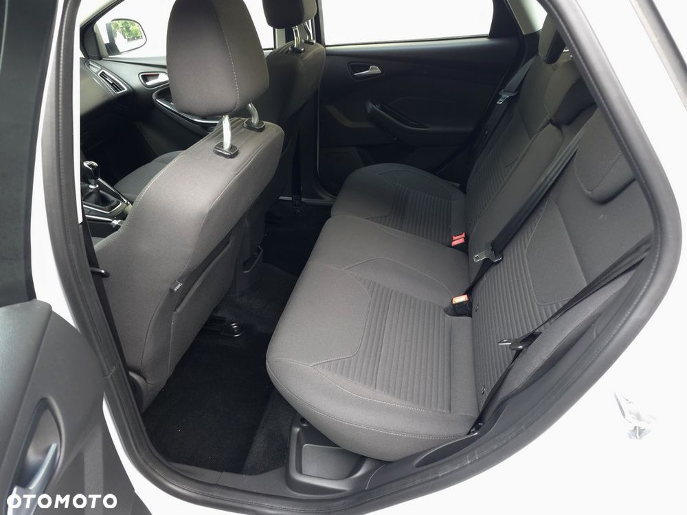 Ford Focus 2.0 TDCi Titanium ASS - 8
