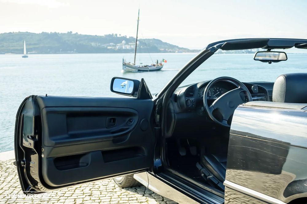 BMW 320 i Touring - 19