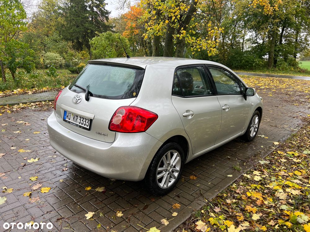 Toyota Auris 1.33 VVT-i Terra - 5