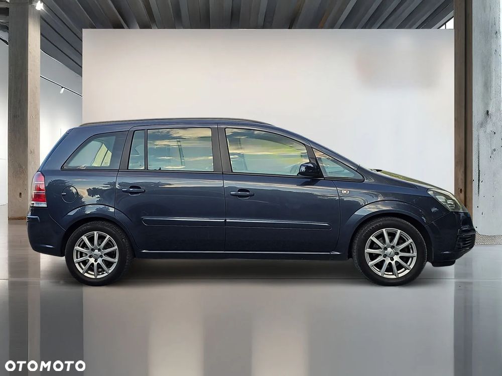 Opel Zafira - 2
