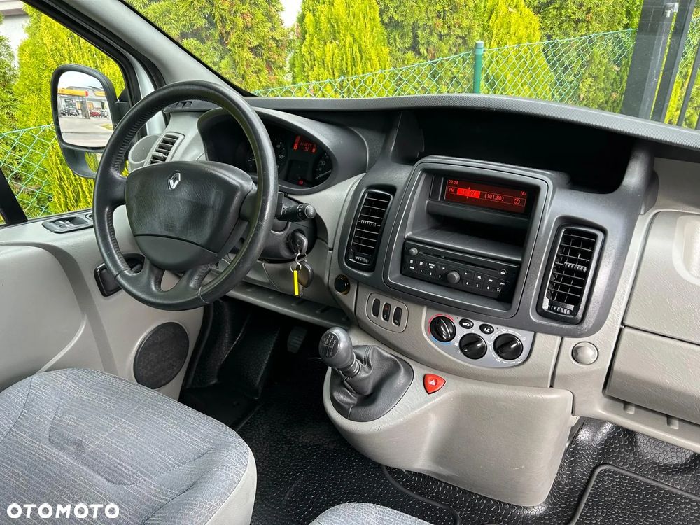Renault Trafic - 22