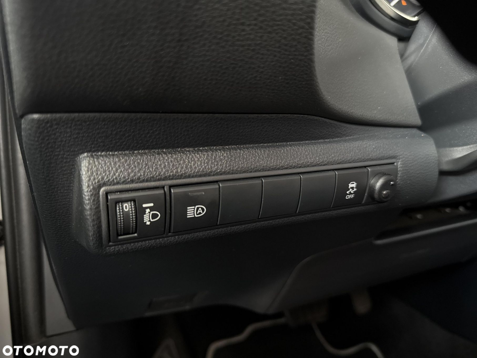 Toyota Corolla 1.8 Hybrid Comfort - 21