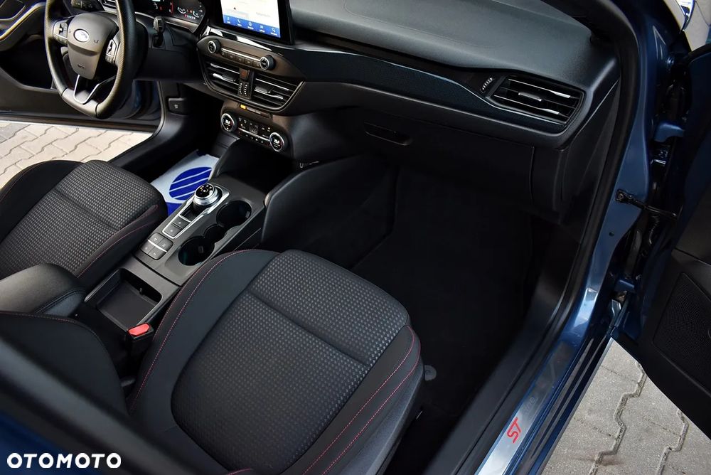 Ford Focus 1.5 EcoBoost STart-Stopp-System ST-LINE - 29
