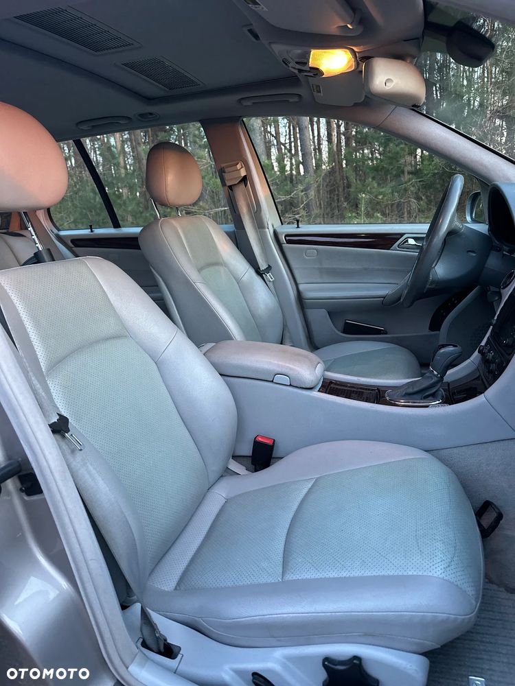 Mercedes-Benz Klasa C 240 4Matic Avantgarde - 11