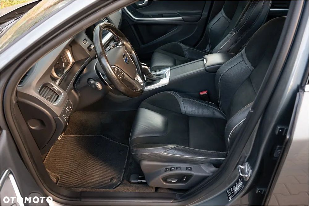Volvo V60 D5 Geartronic RDesign - 5