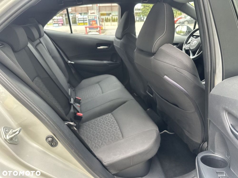 Toyota Corolla - 12