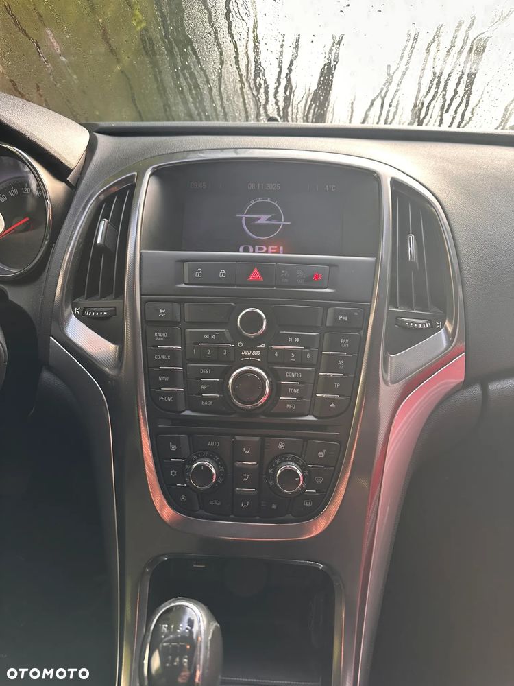 Opel Astra 1.6 Turbo Cosmo - 8