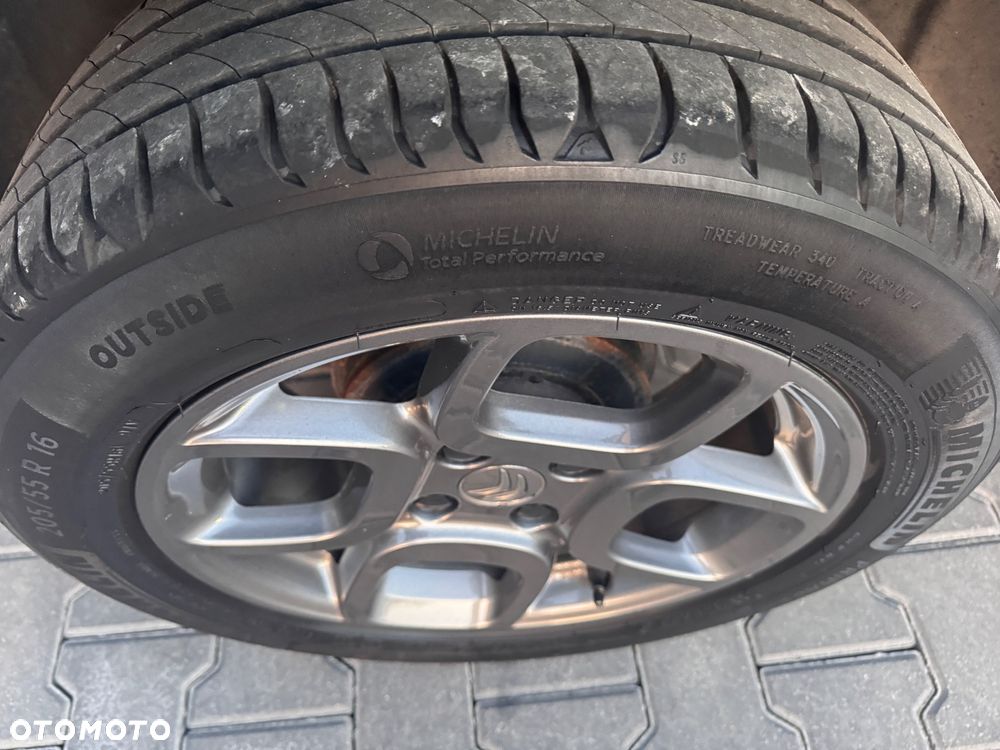 Citroën C4 Cactus 1.2 PureTech Shine S&S - 13