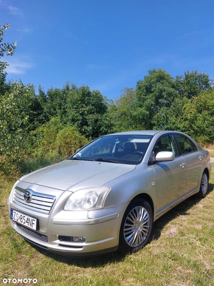 Toyota Avensis 2.0 VVT-i Sol - 2