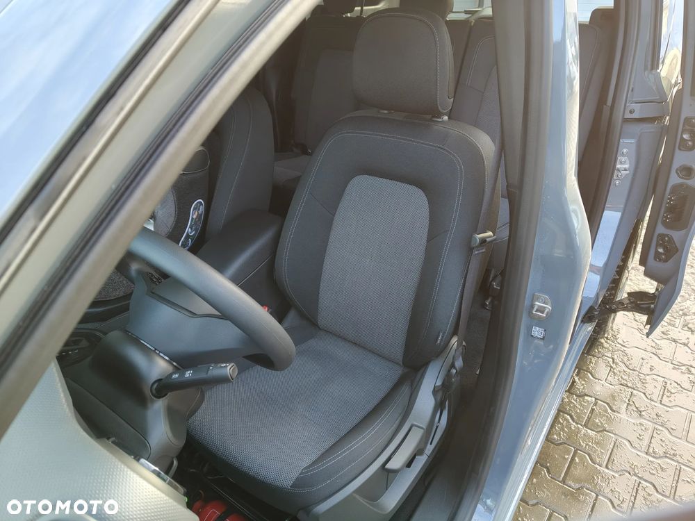 Mercedes-Benz EQT - 15