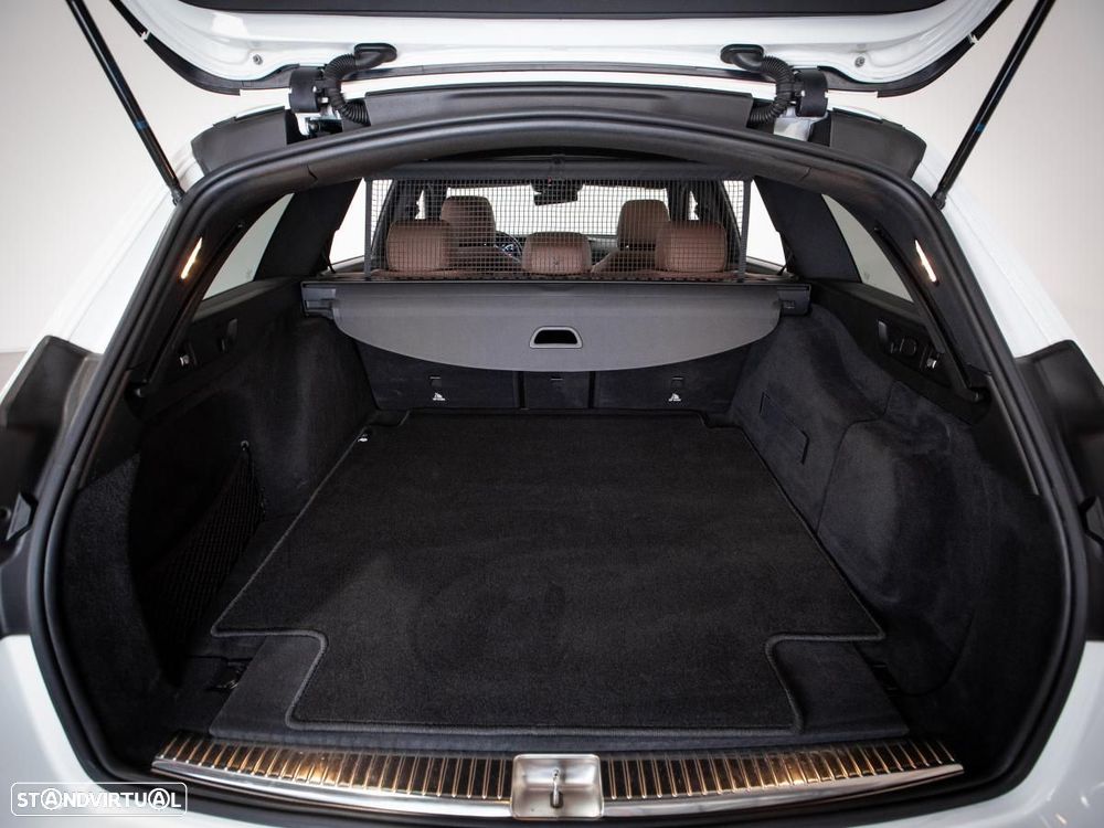 Mercedes-Benz E 220 d Avantgarde - 14