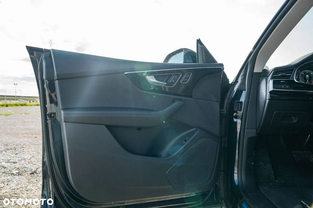 Audi Q8 - 23