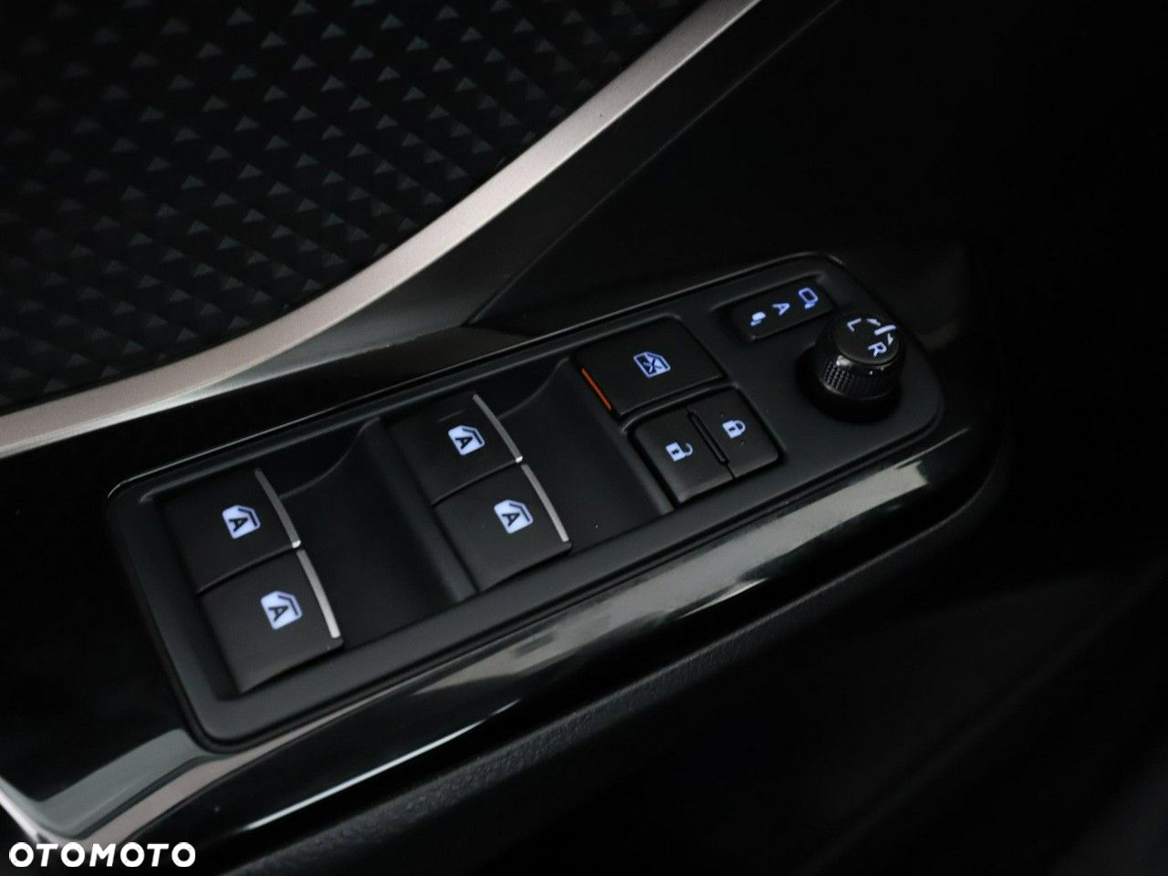 Toyota C-HR 1.8 Hybrid Dynamic - 36