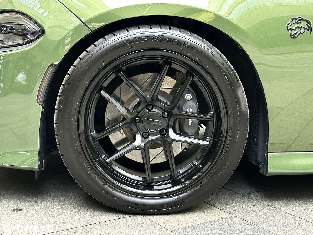 Dodge Charger 6.4 Scat Pack - 8