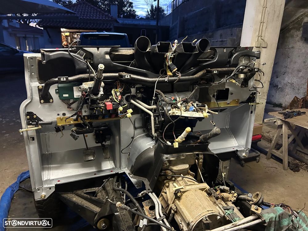 Land Rover Defender 90 2.4 CRD S - 55