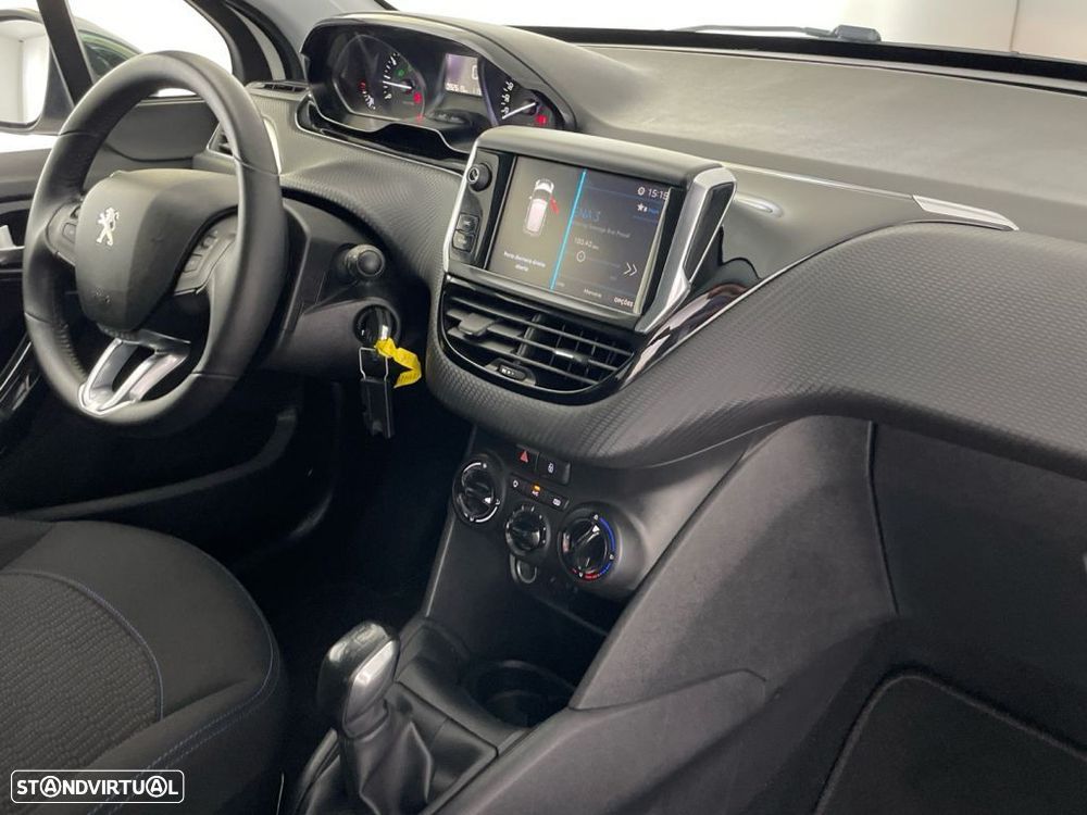Peugeot 208 1.2 PureTech Active - 22