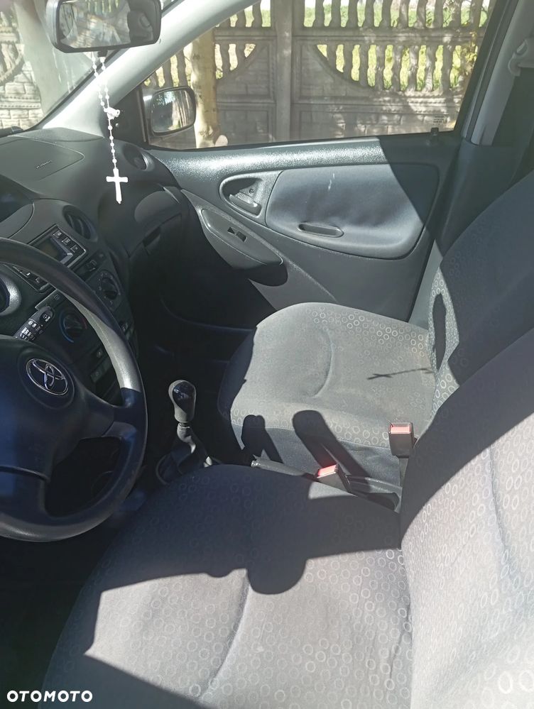 Toyota Yaris 1.0 Luna - 13