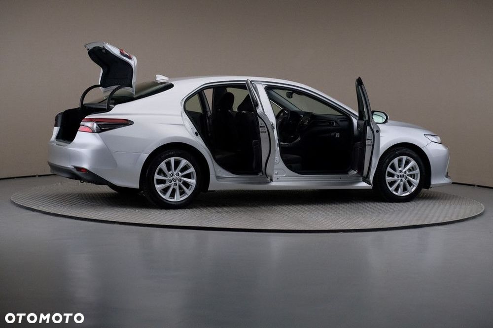 Toyota Camry 2.5 Hybrid Comfort CVT - 6