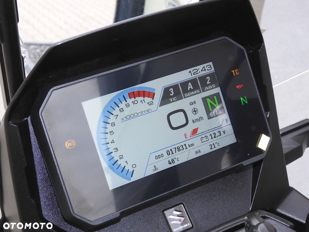 Suzuki DL - 26