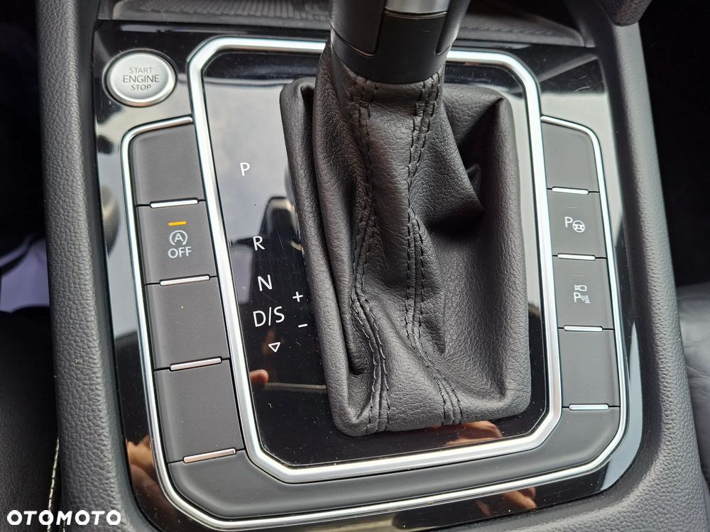 Volkswagen Passat Variant 2.0 TDI BMT Highline DSG - 39
