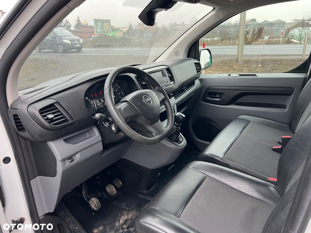 Opel Vivaro - 11
