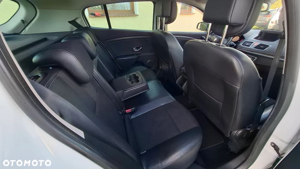 Renault Megane TCe 130 Night and Day - 26