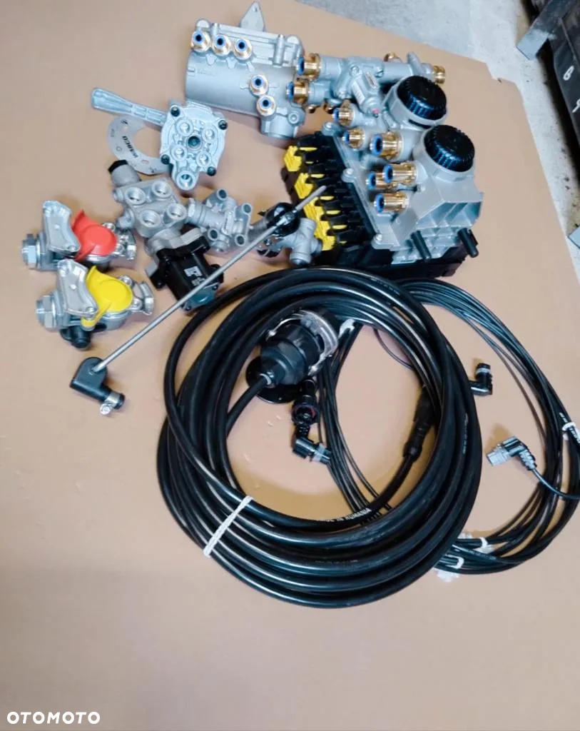 Zestaw Tebs E Standard WABCO Euro 6 24V Gotowe do montażu 04801020330 - 2