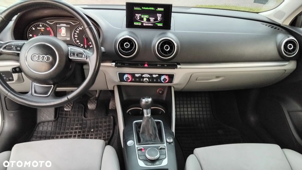 Audi A3 Sportback 1.6 TDI DPF Ambition - 22