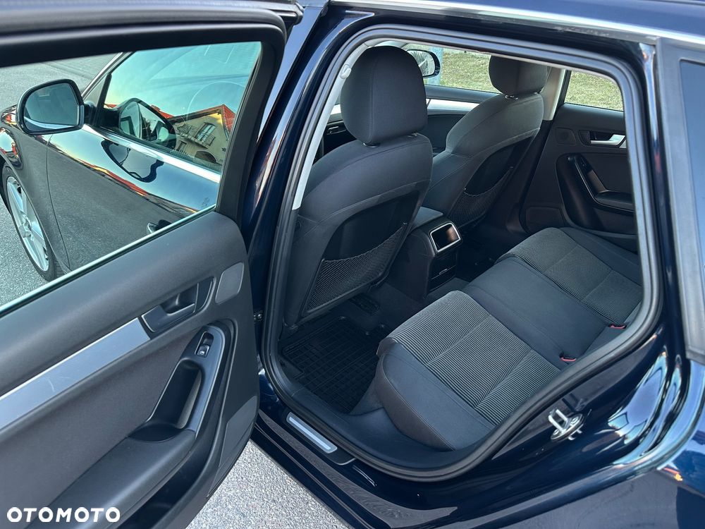 Audi A4 Avant 2.0 TDI - 10