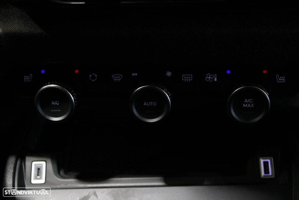 Citroën e-C4 50 kWh Shine - 12