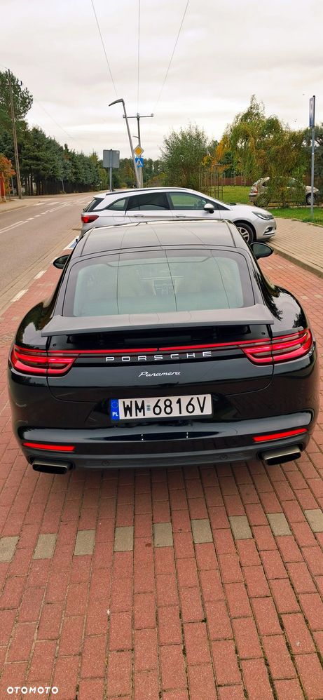 Porsche Panamera - 4